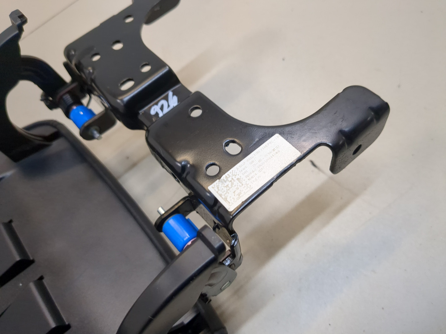 Подлокотник