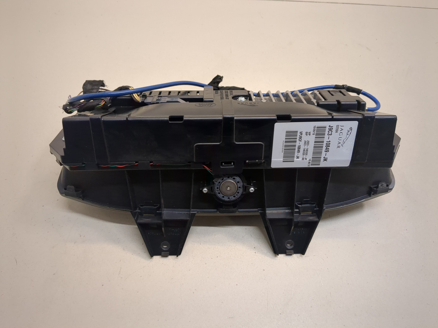 Панель приборов