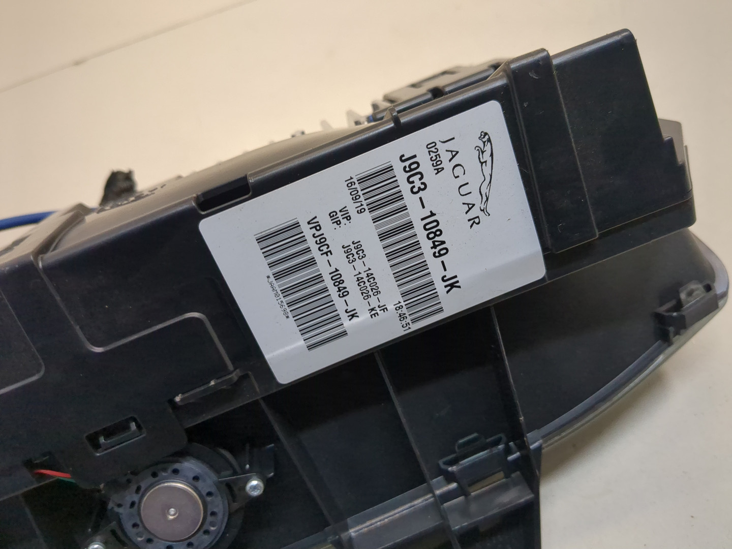 Панель приборов