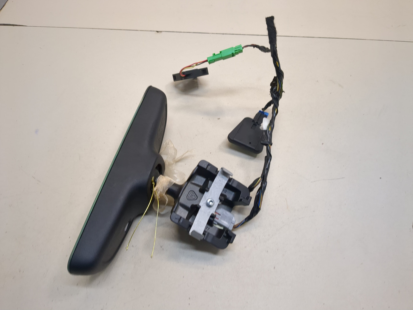 Зеркало заднего вида