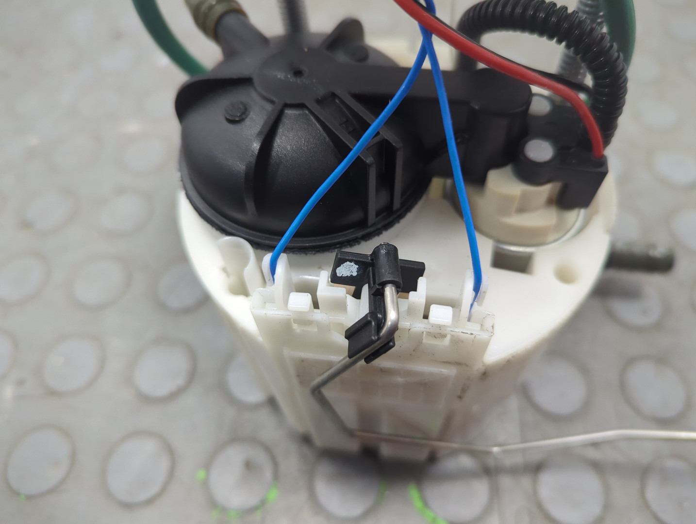 Насос топливный электрический