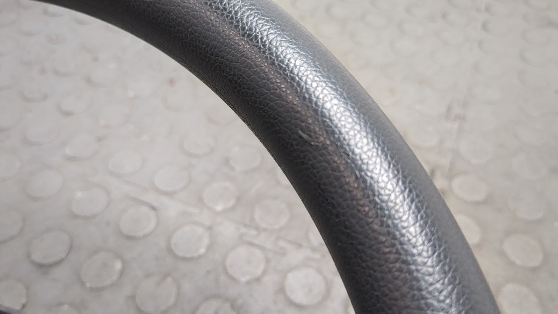 Рулевое колесо (руль)