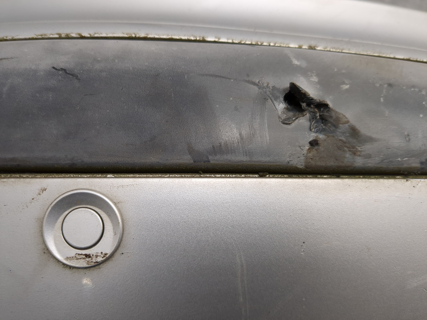 Бампер задний