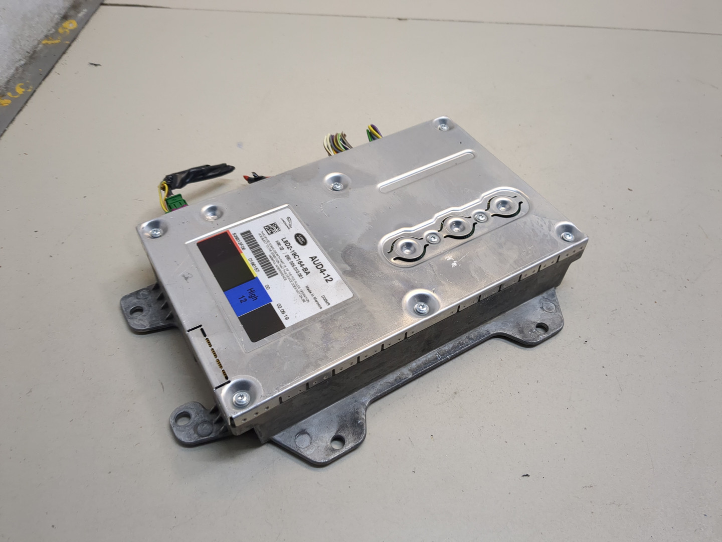 Усилитель акустической системы