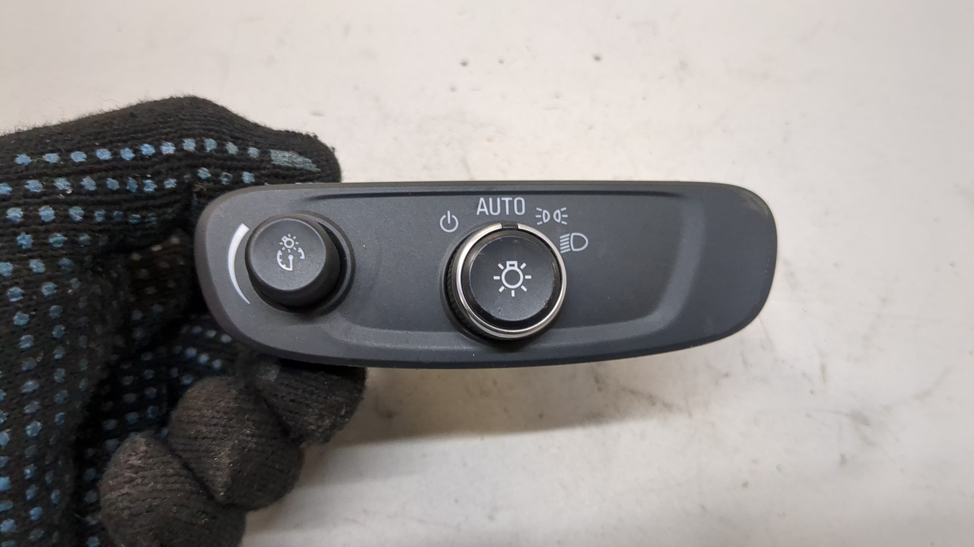 Переключатель света фар