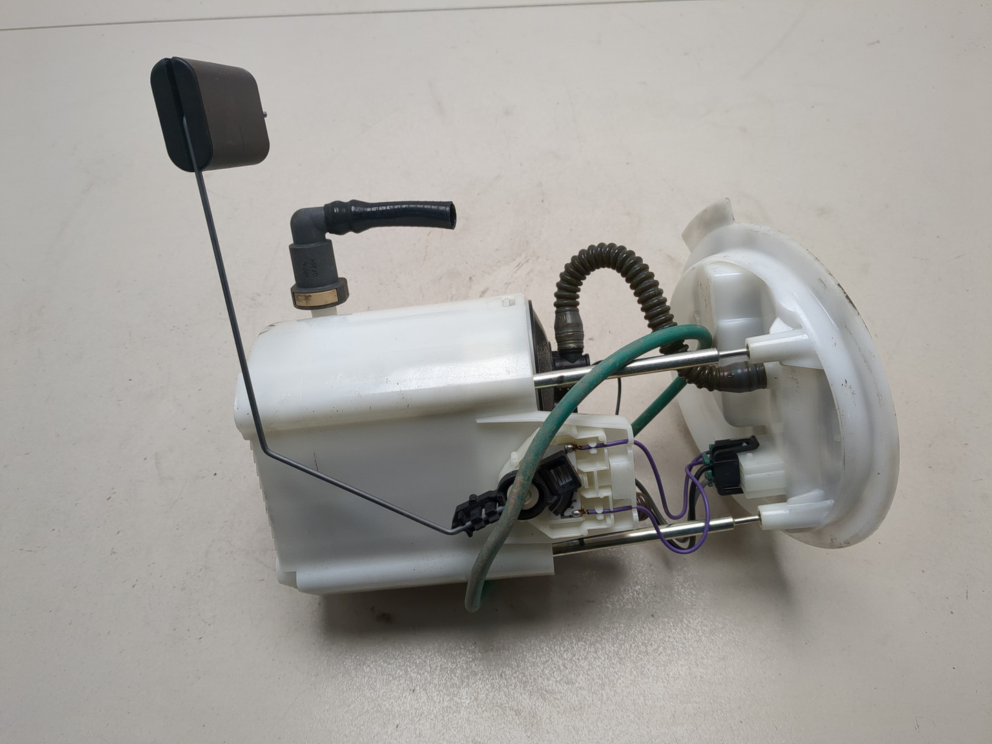 Насос топливный электрический