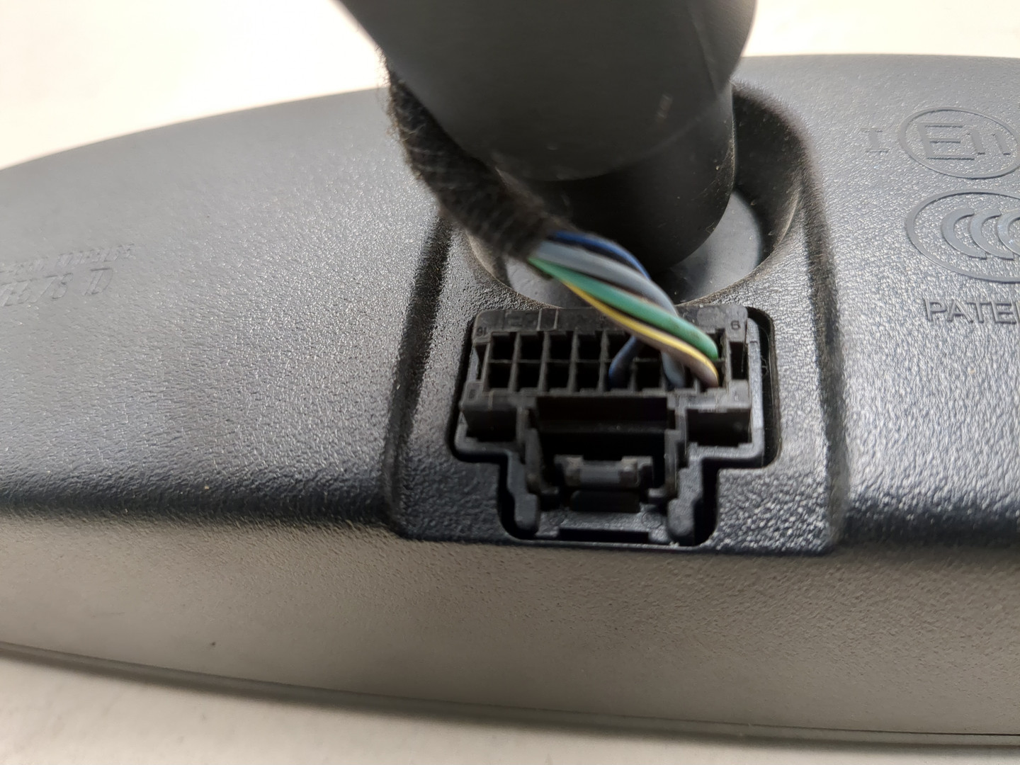 Зеркало заднего вида