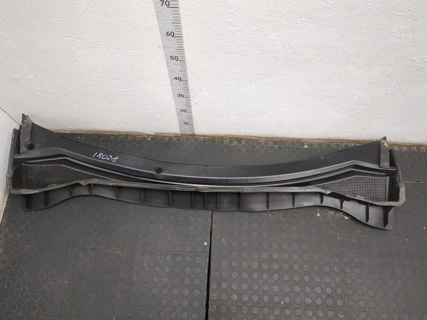 Решетка стеклоочистителей (Жабо)