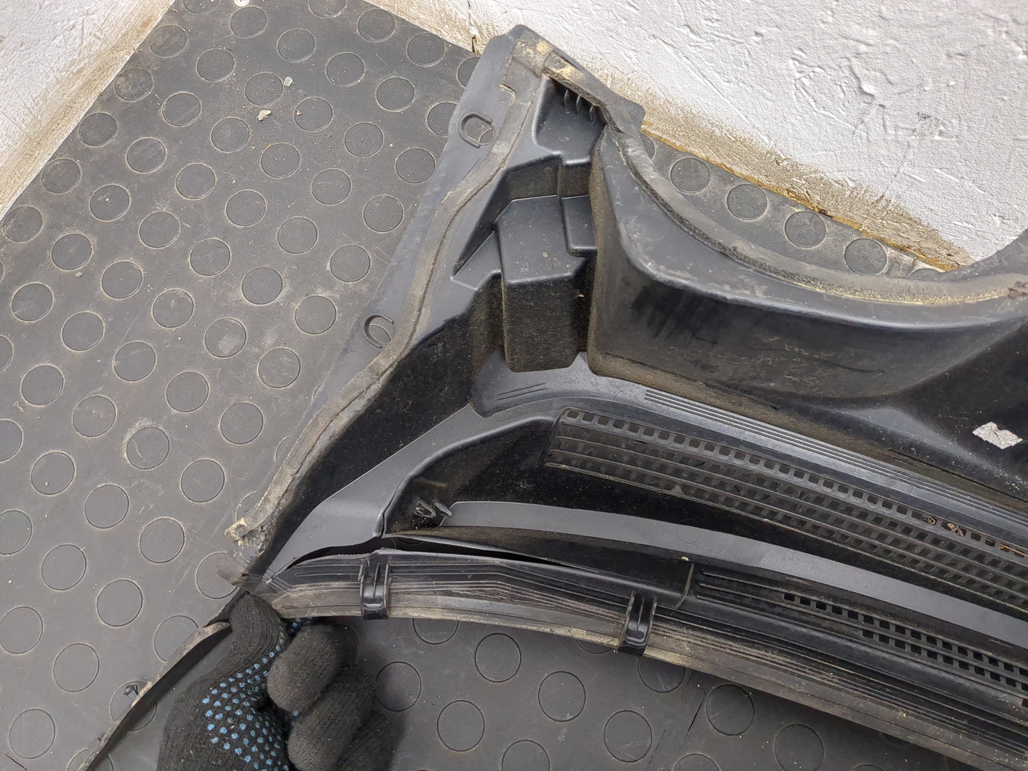 Решетка стеклоочистителей (Жабо)