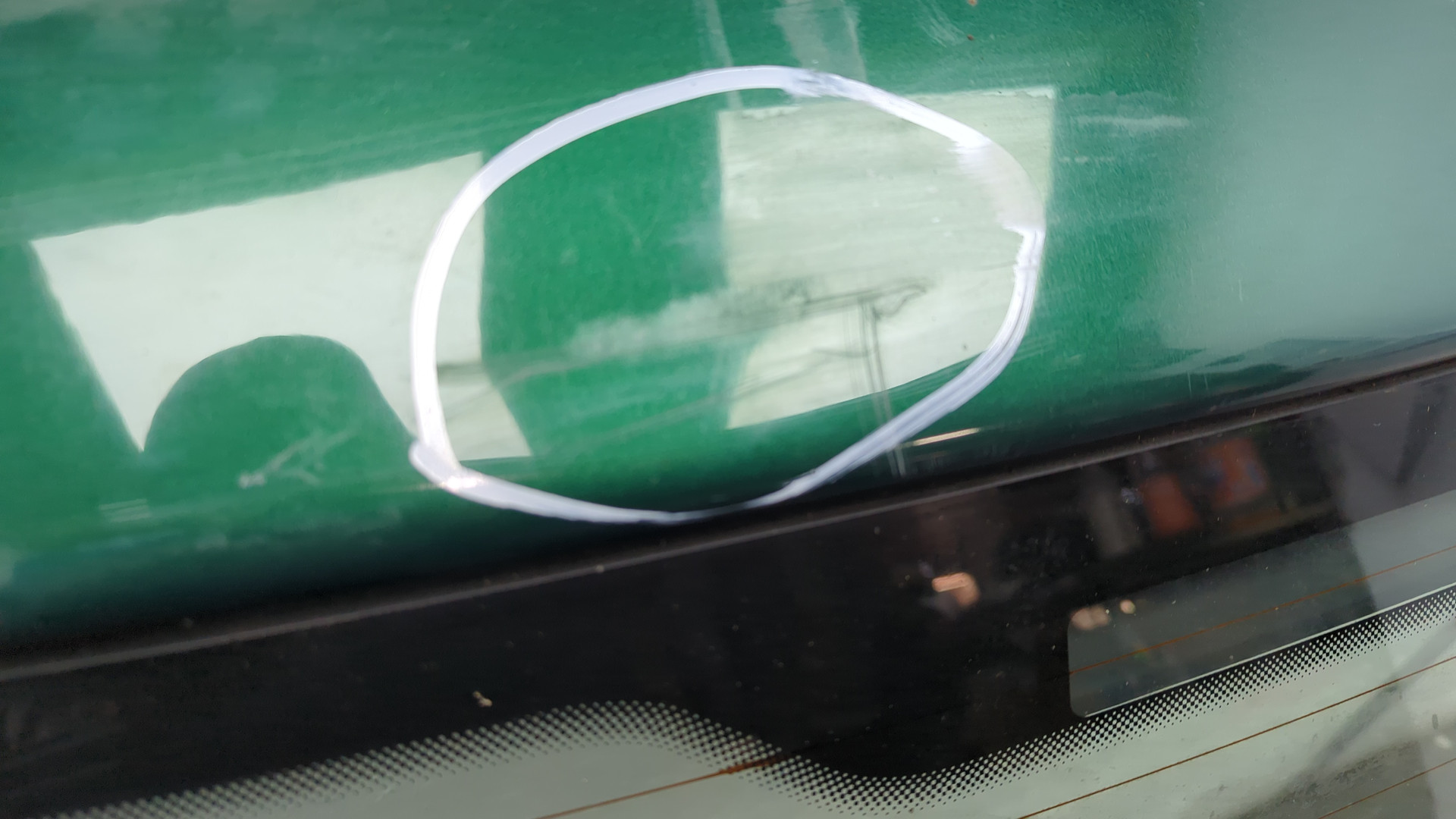 Дверь багажника