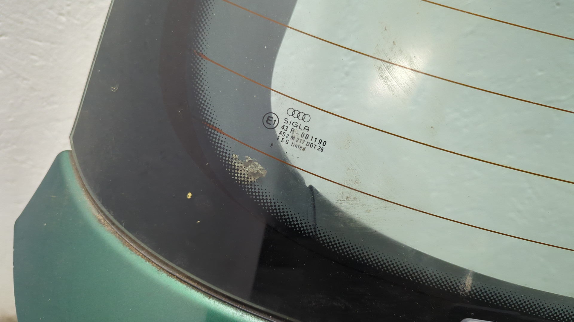 Дверь багажника