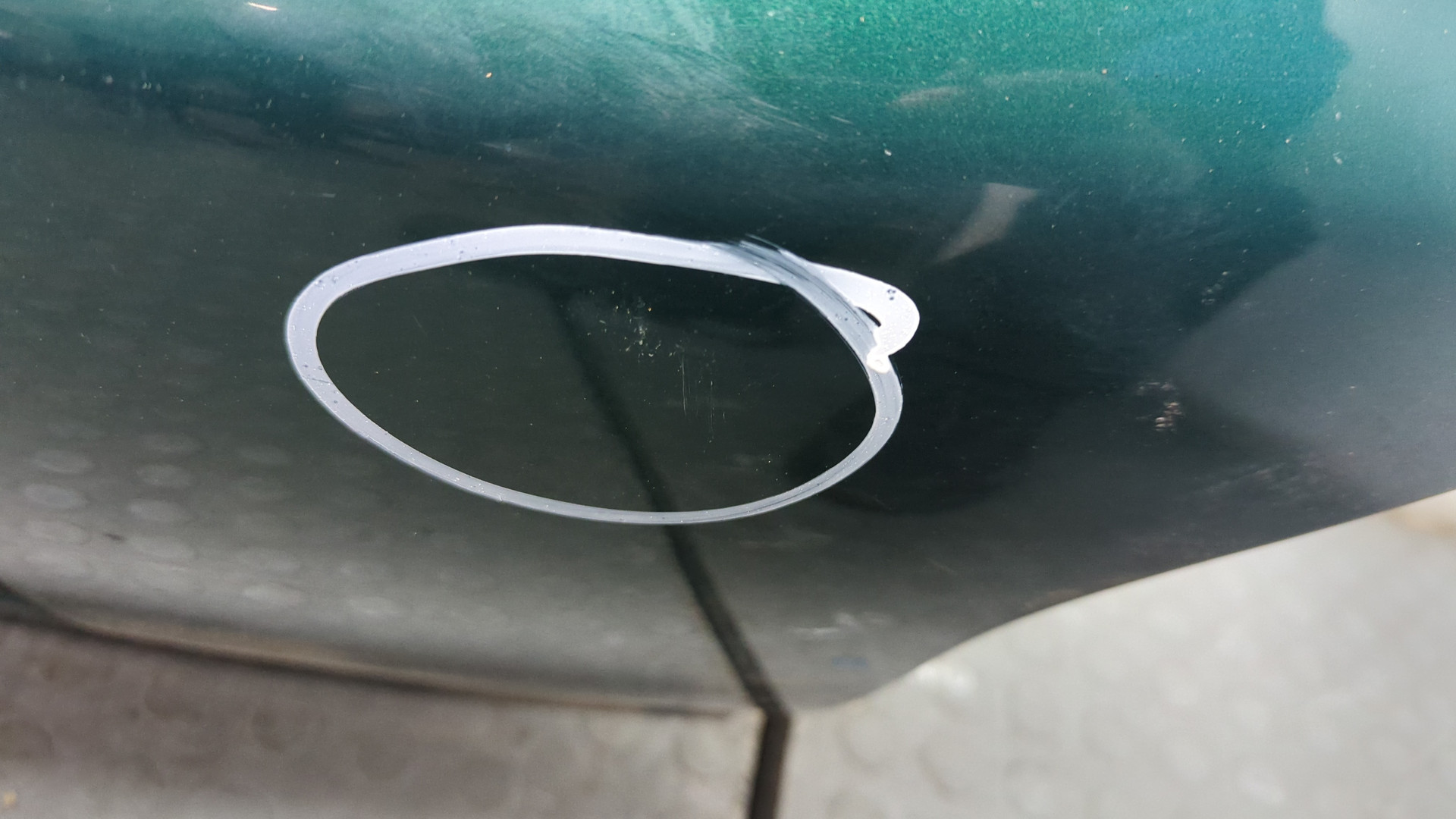 Дверь багажника