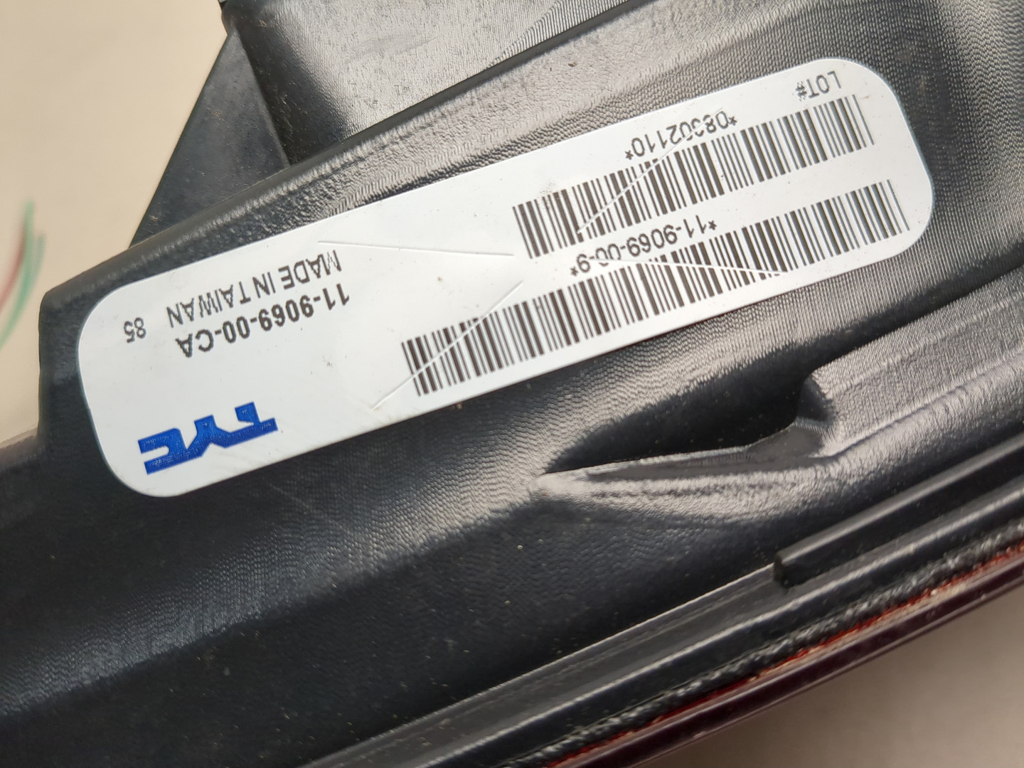 Фонарь задний правый