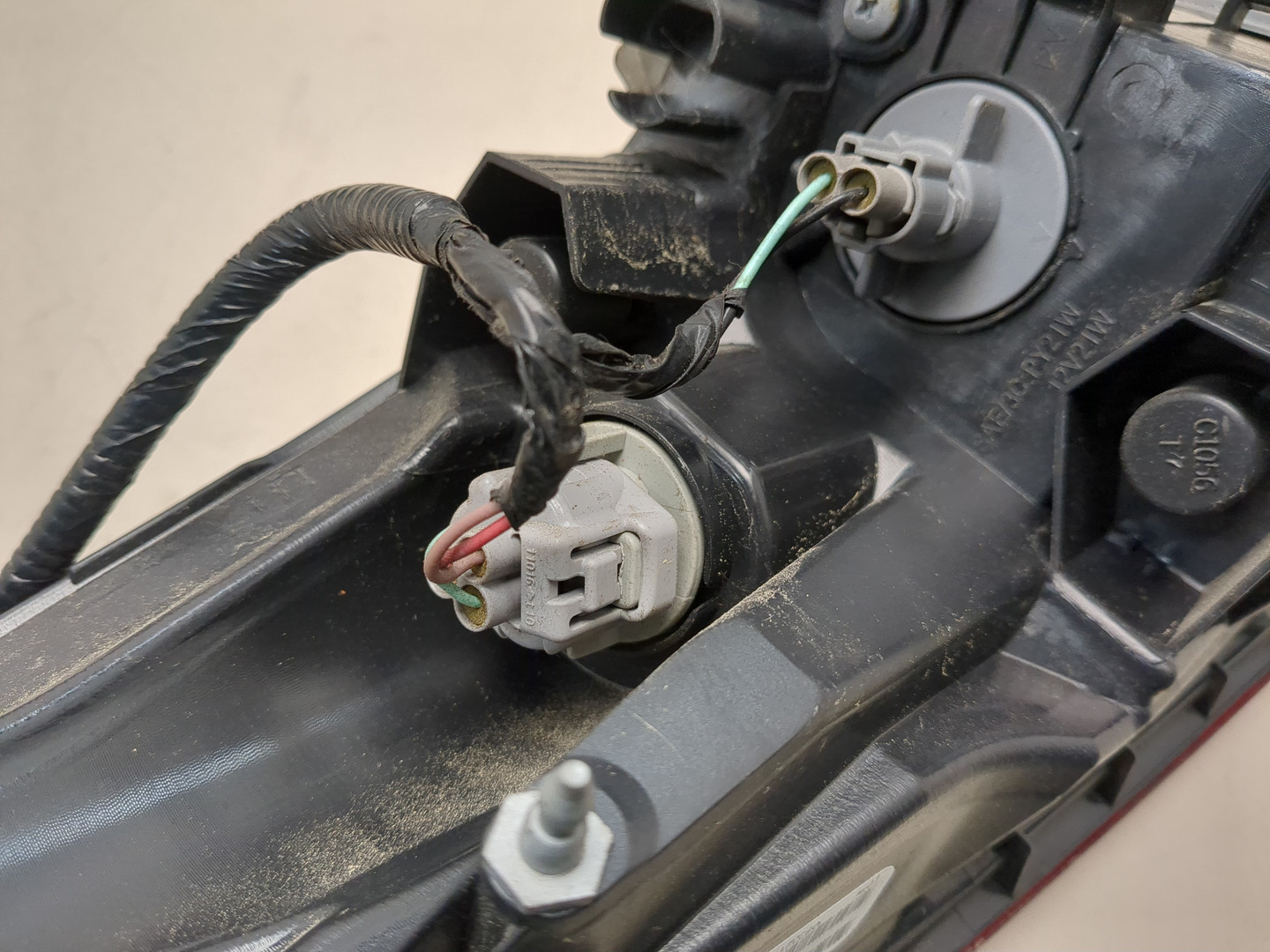 Фонарь задний правый