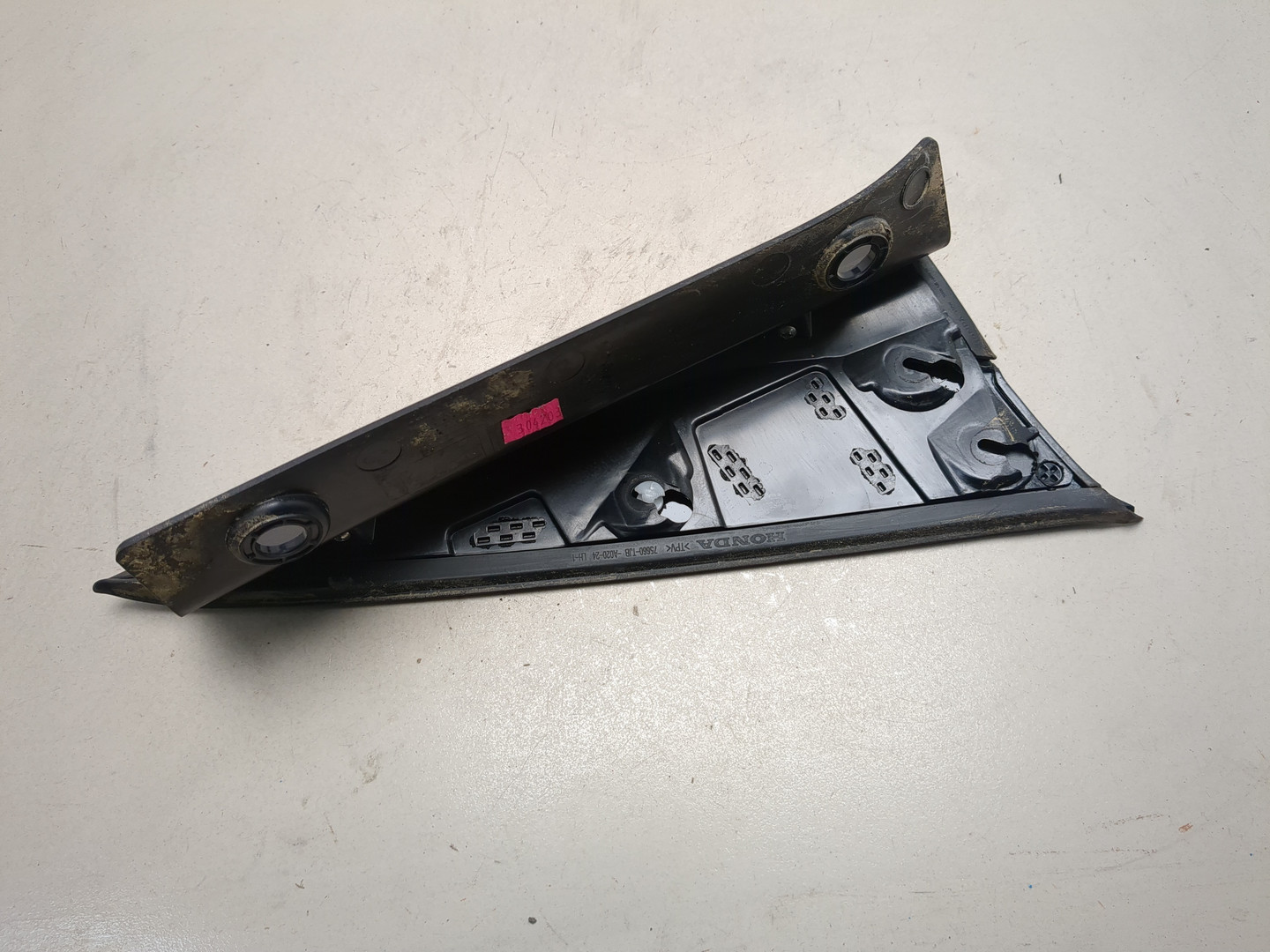 Накладка заднего крыла левого