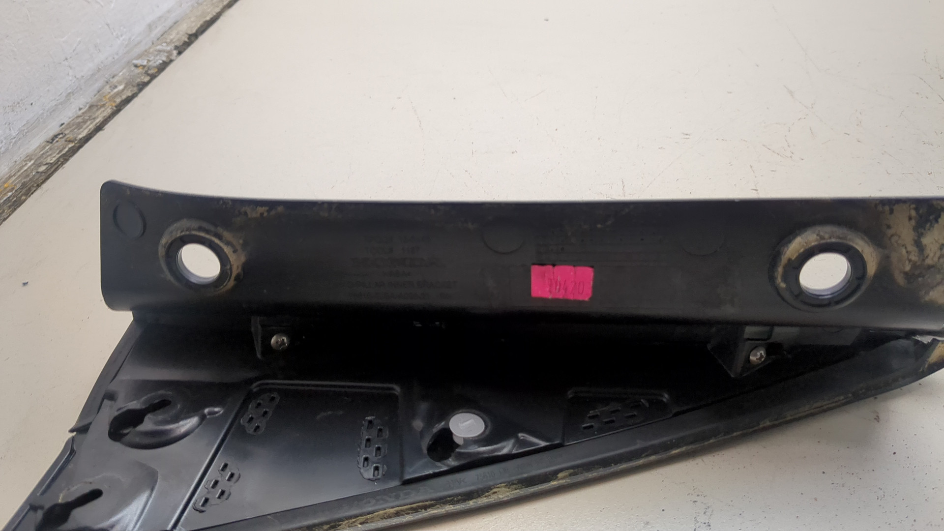 Молдинг заднего крыла правого