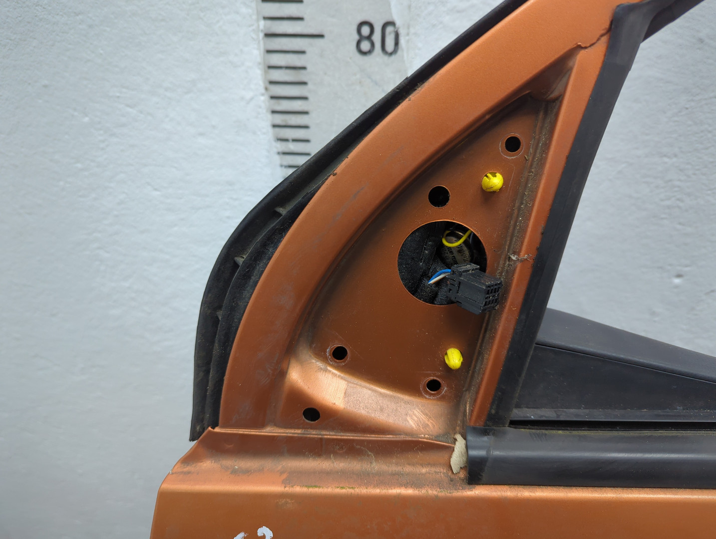 Дверь передняя левая