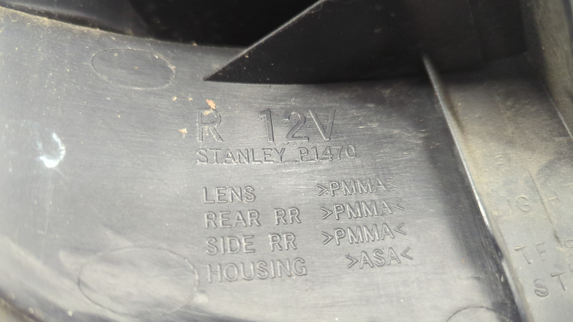 Фонарь задний правый