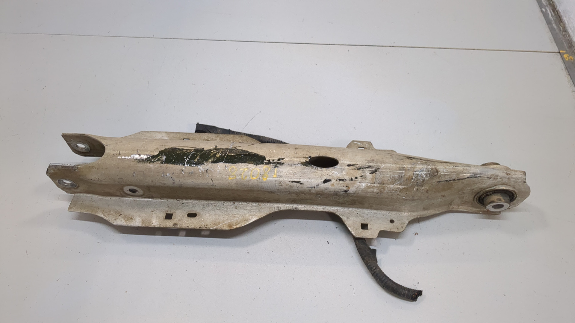 Рычаг задний