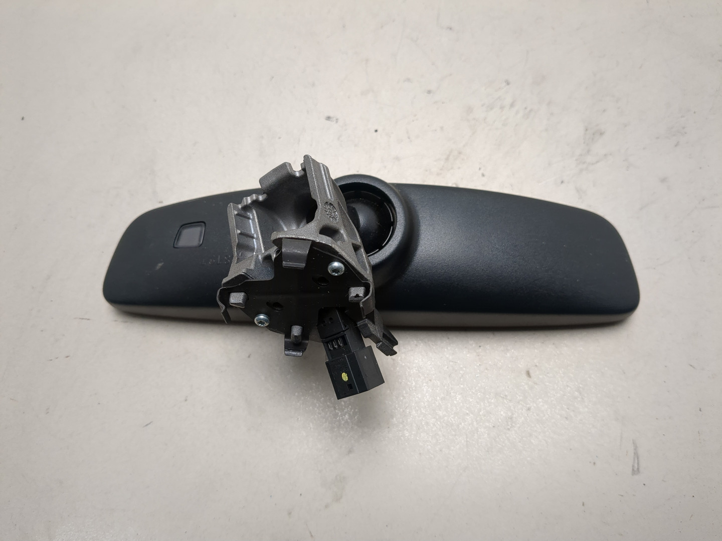 Зеркало заднего вида