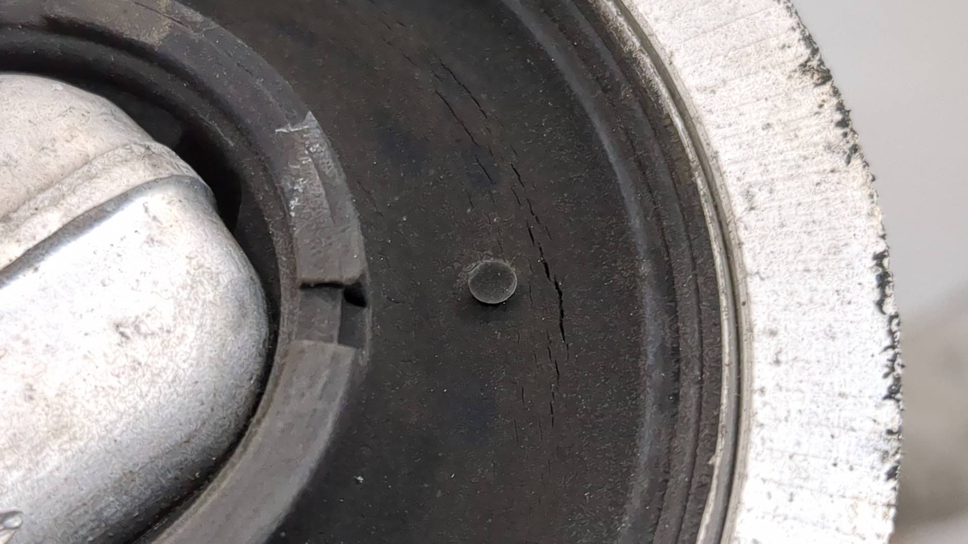 Рычаг передний правый