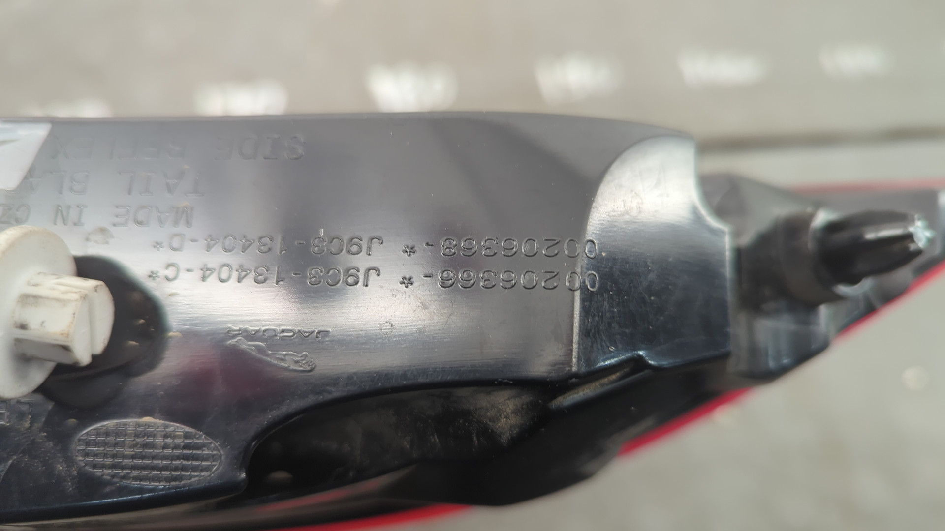 Фонарь задний правый