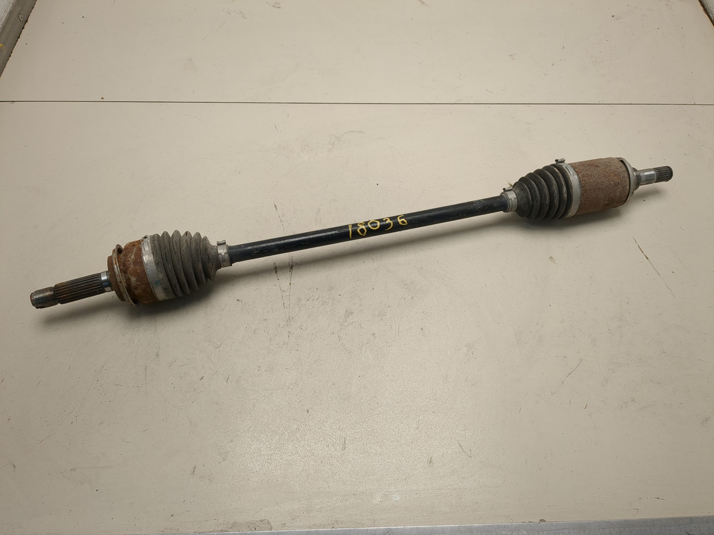 Полуось задняя левая