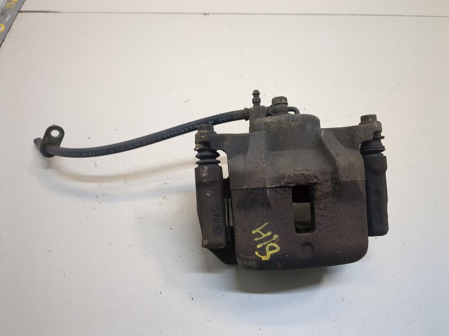 Суппорт передний правый