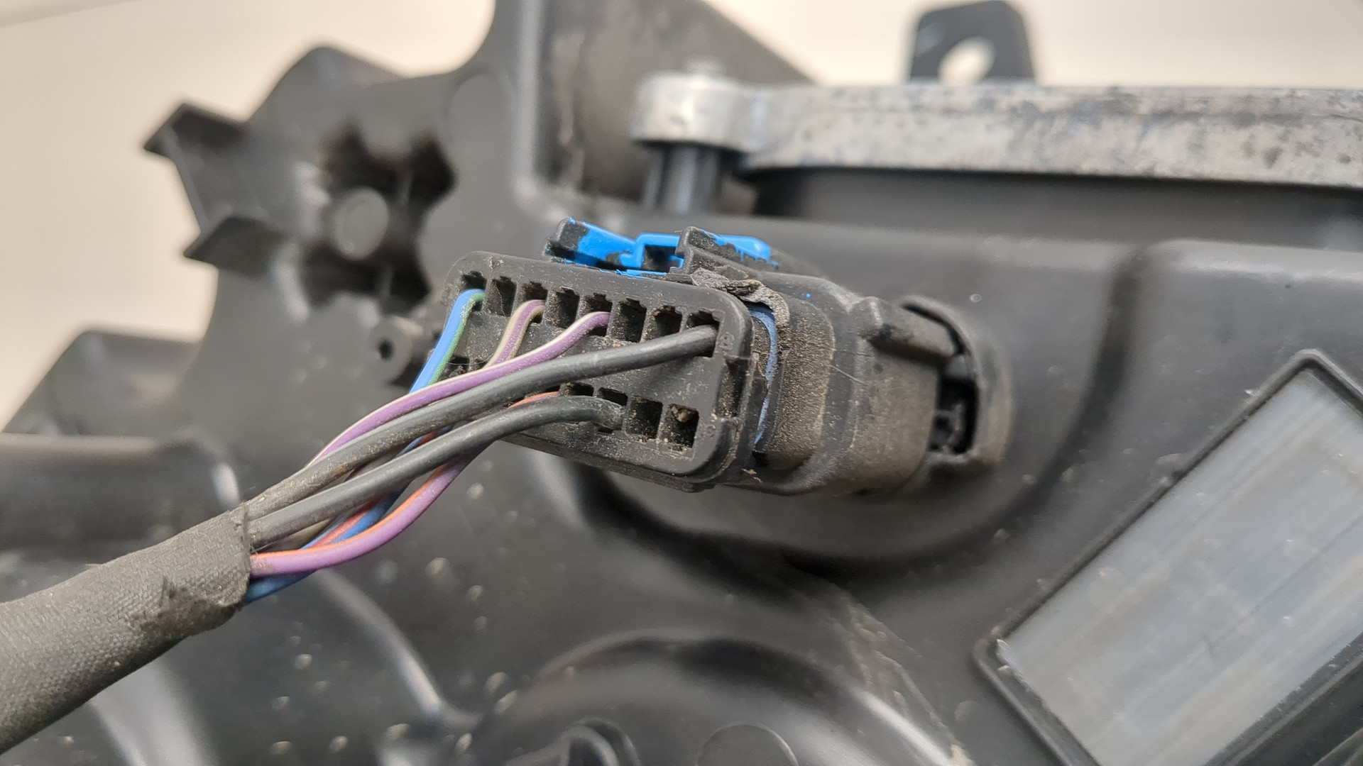 Фара правая