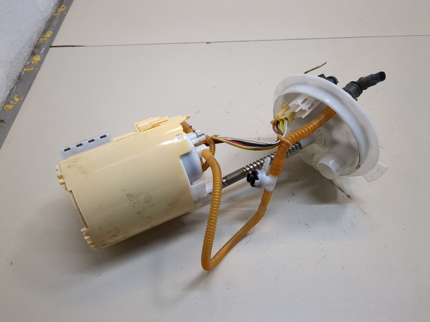 Насос топливный электрический