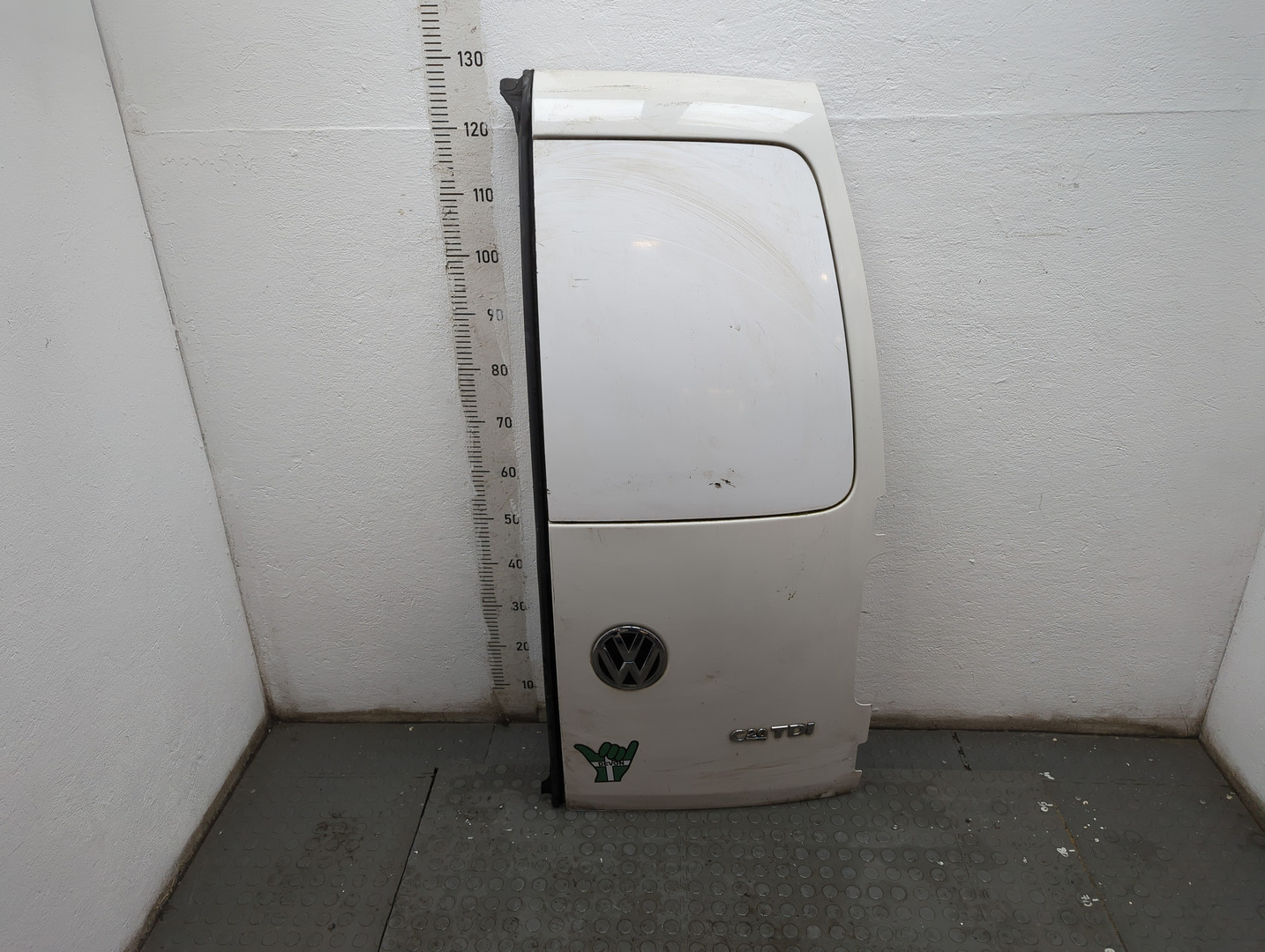 Дверь багажника правая