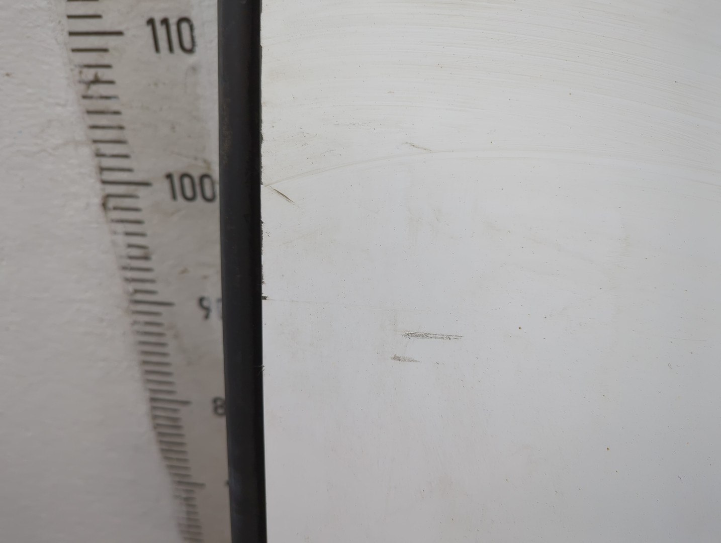 Дверь багажника правая