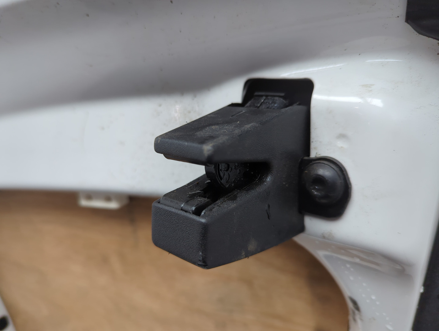 Дверь багажника правая