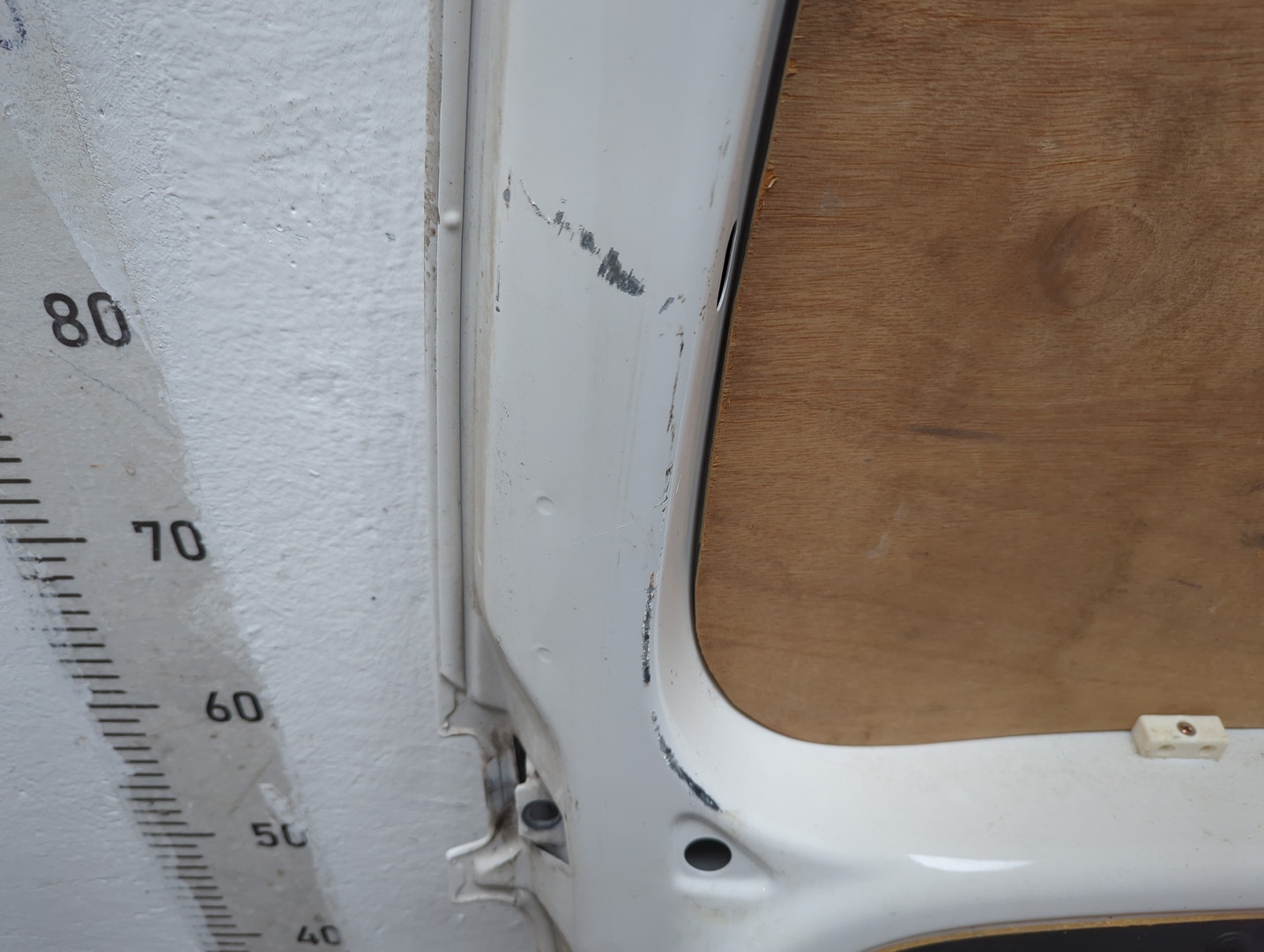 Дверь багажника правая