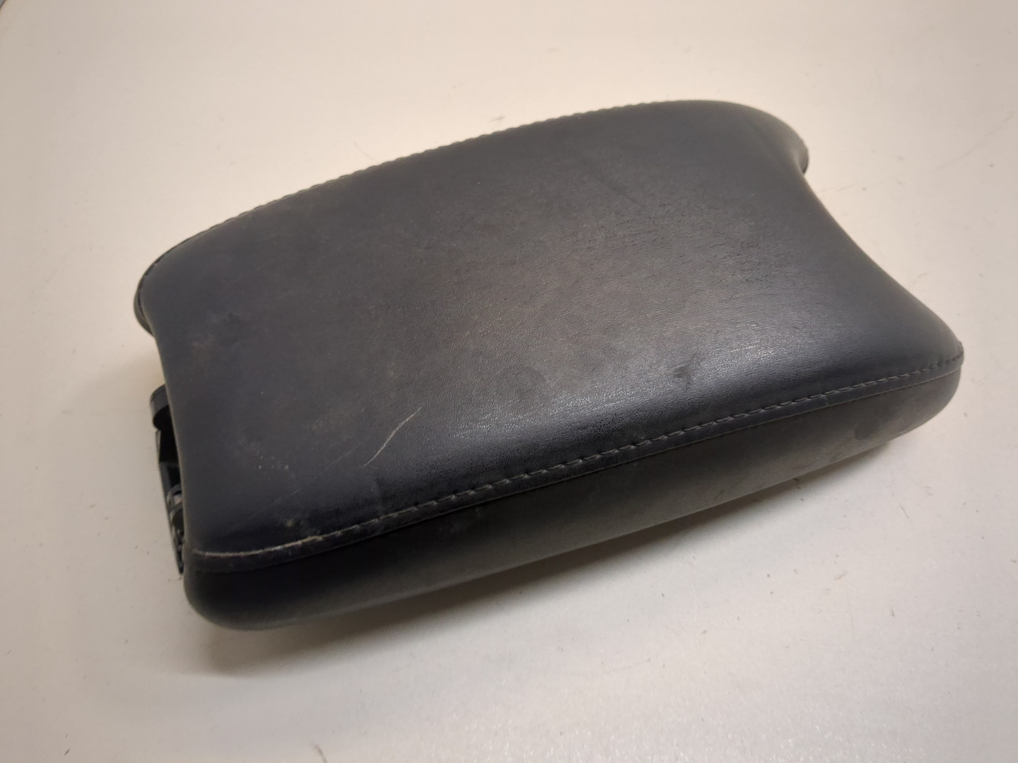 Подлокотник