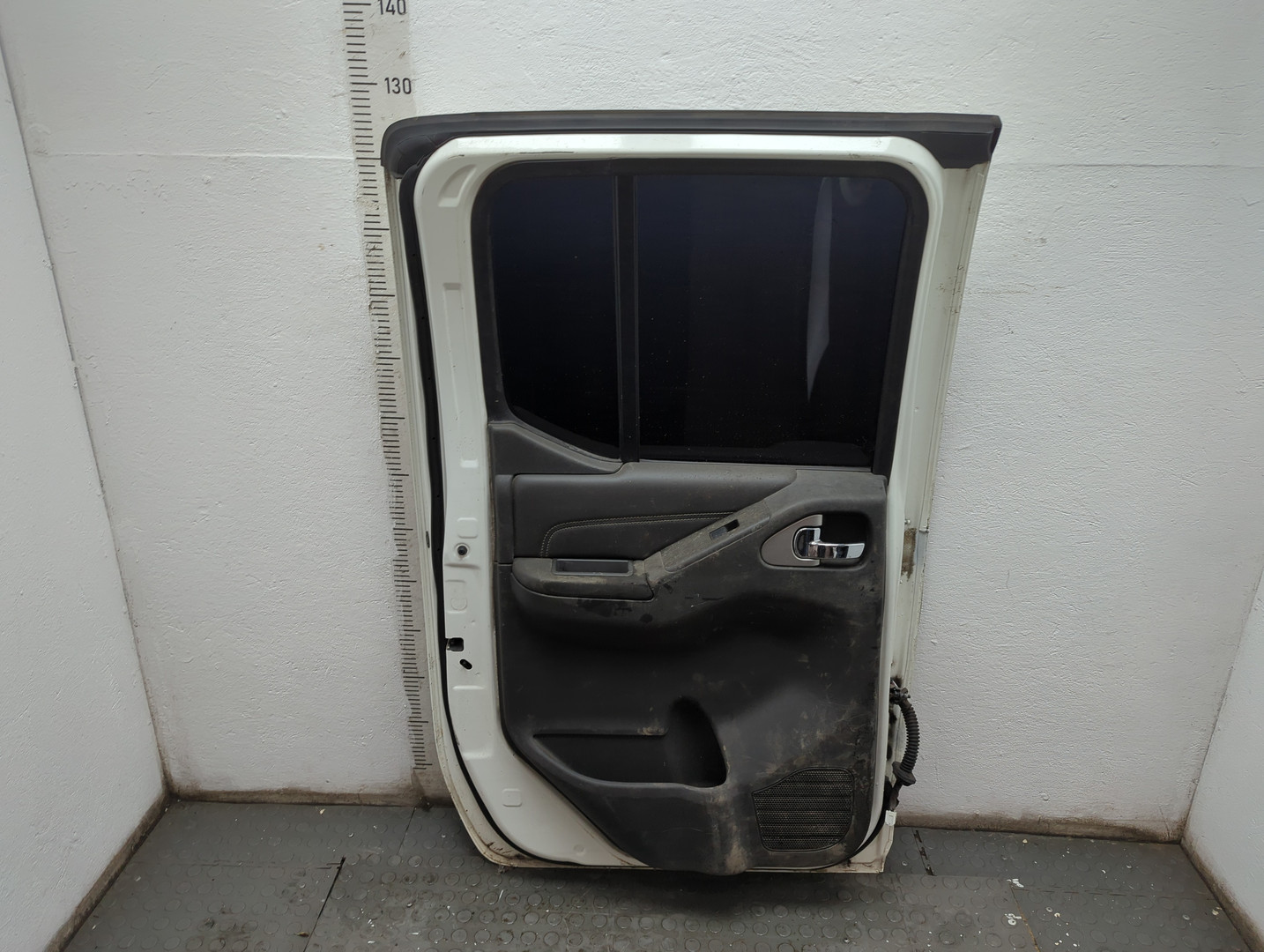 Дверь задняя левая