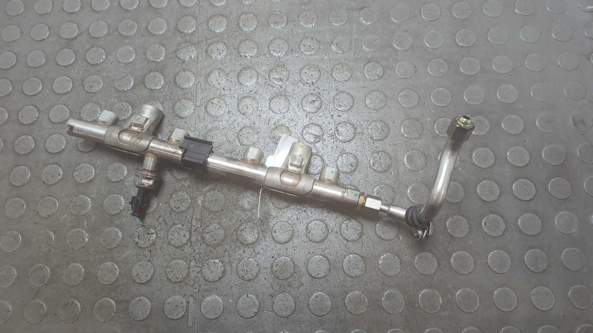 Рейка топливная (рампа)