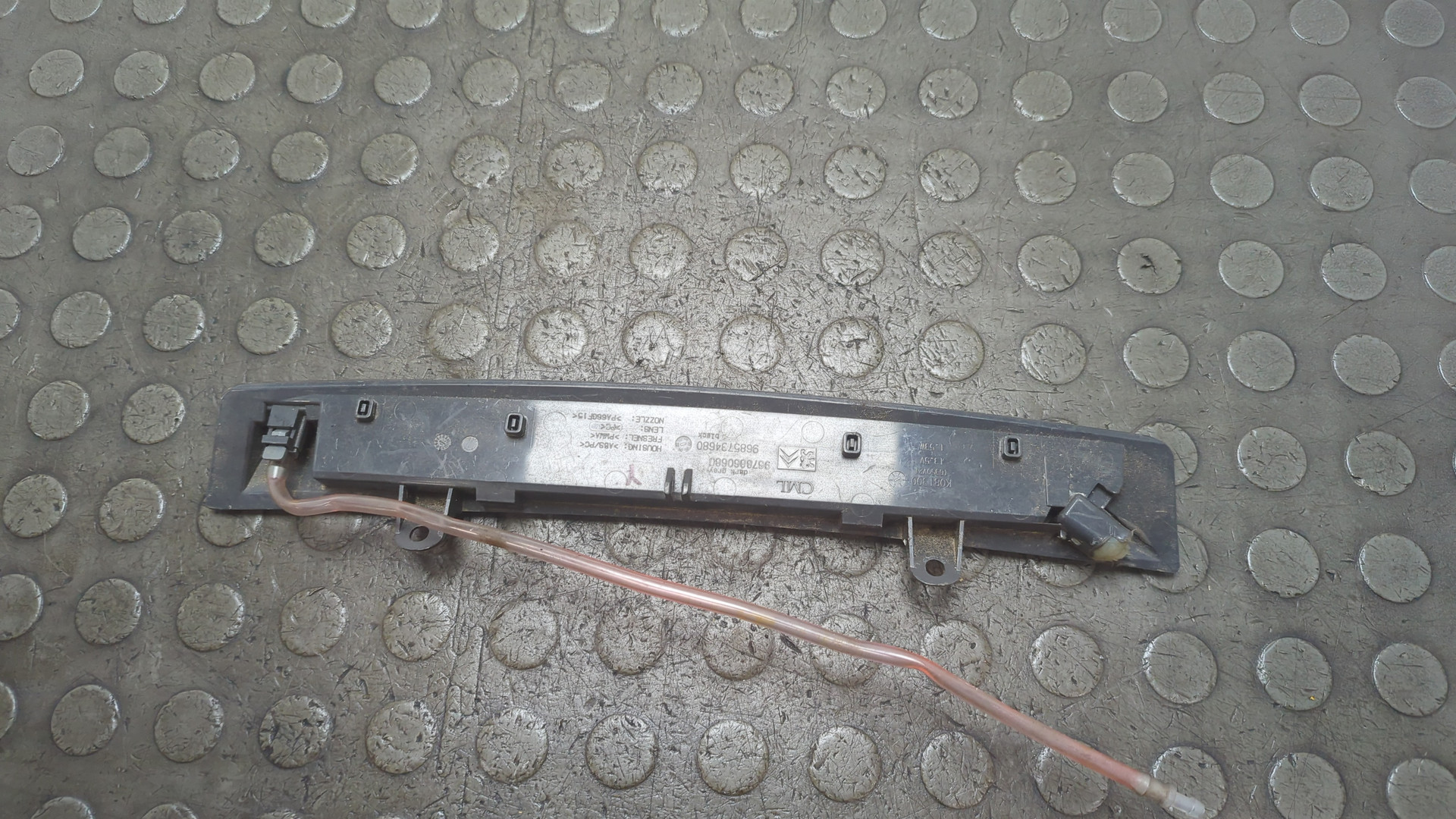 Фонарь задний (стоп сигнал)