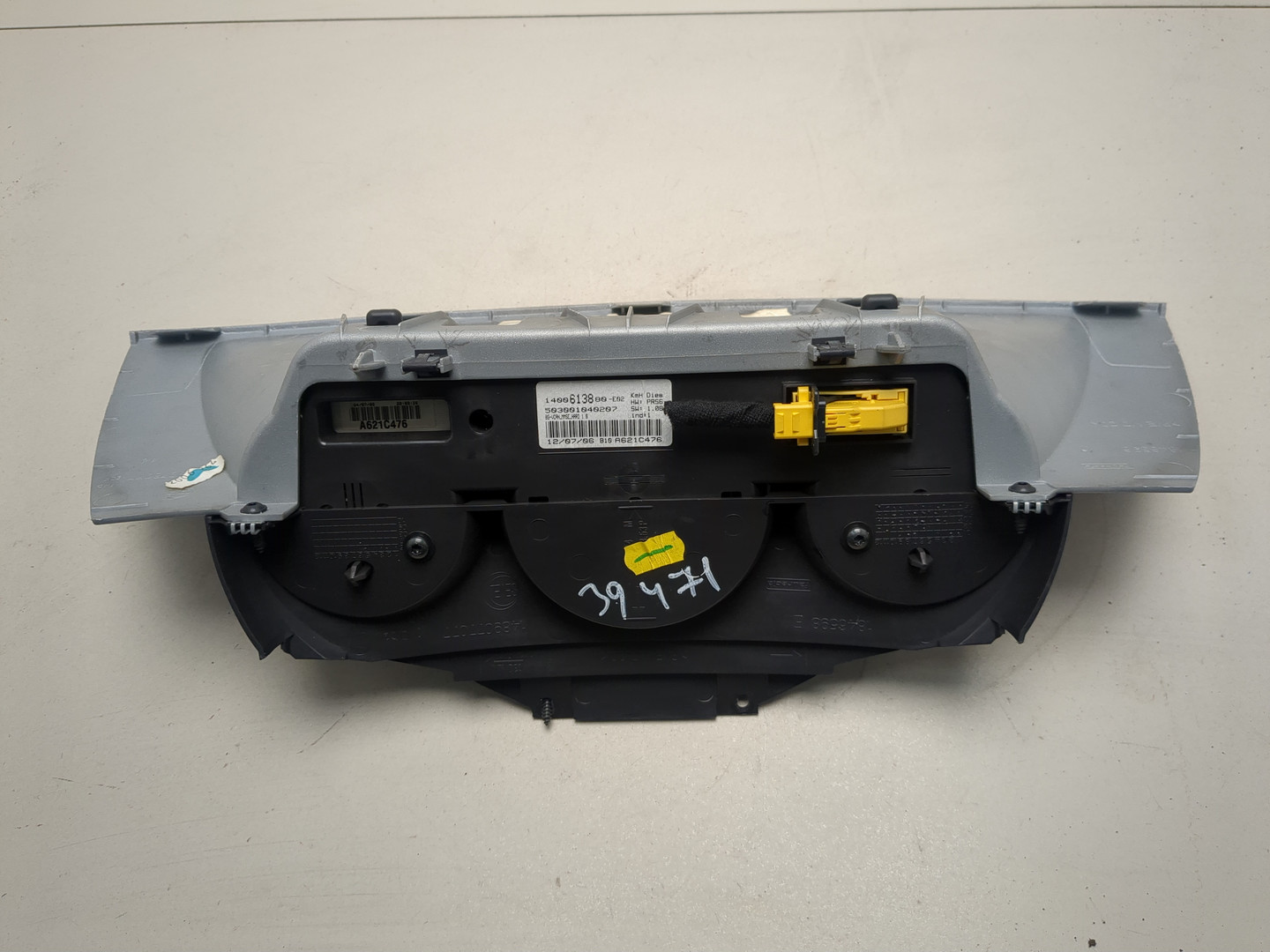 Панель приборов