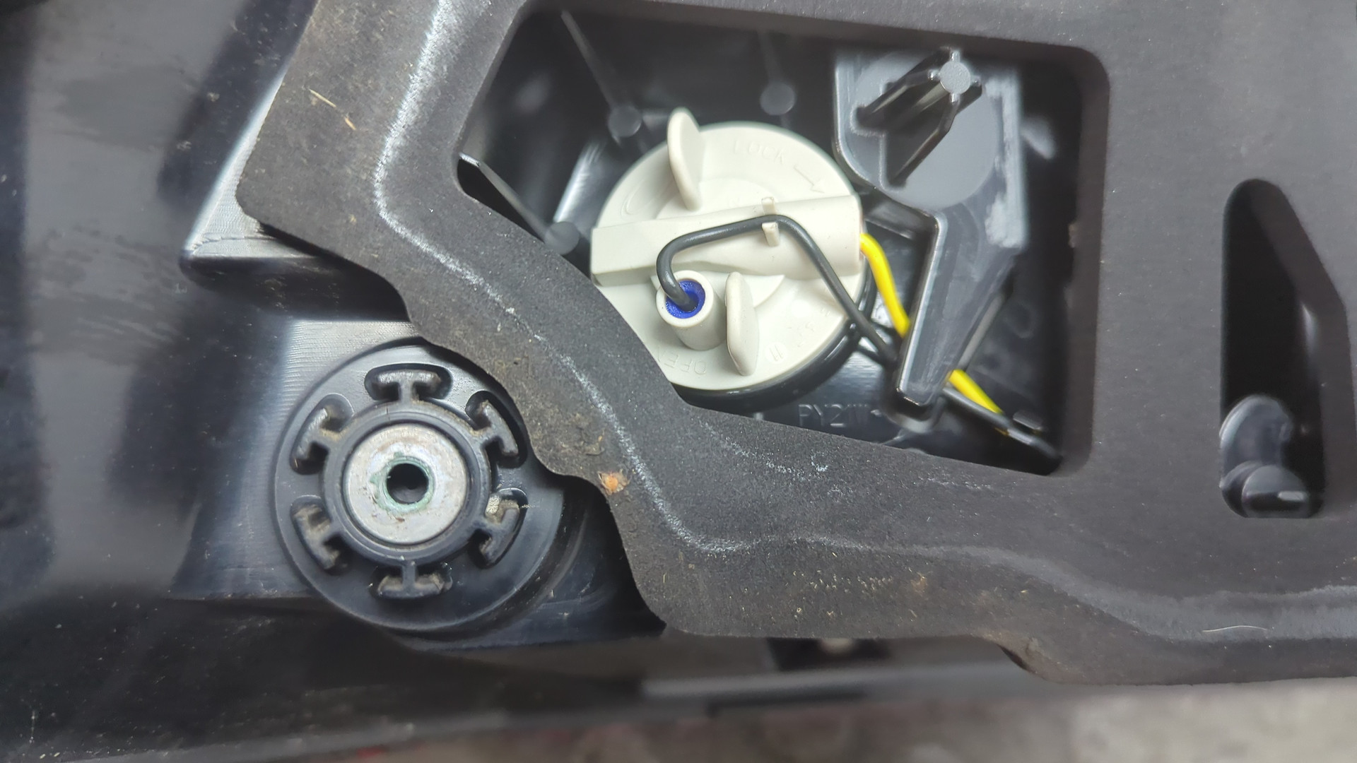 Фонарь задний внутренний правый