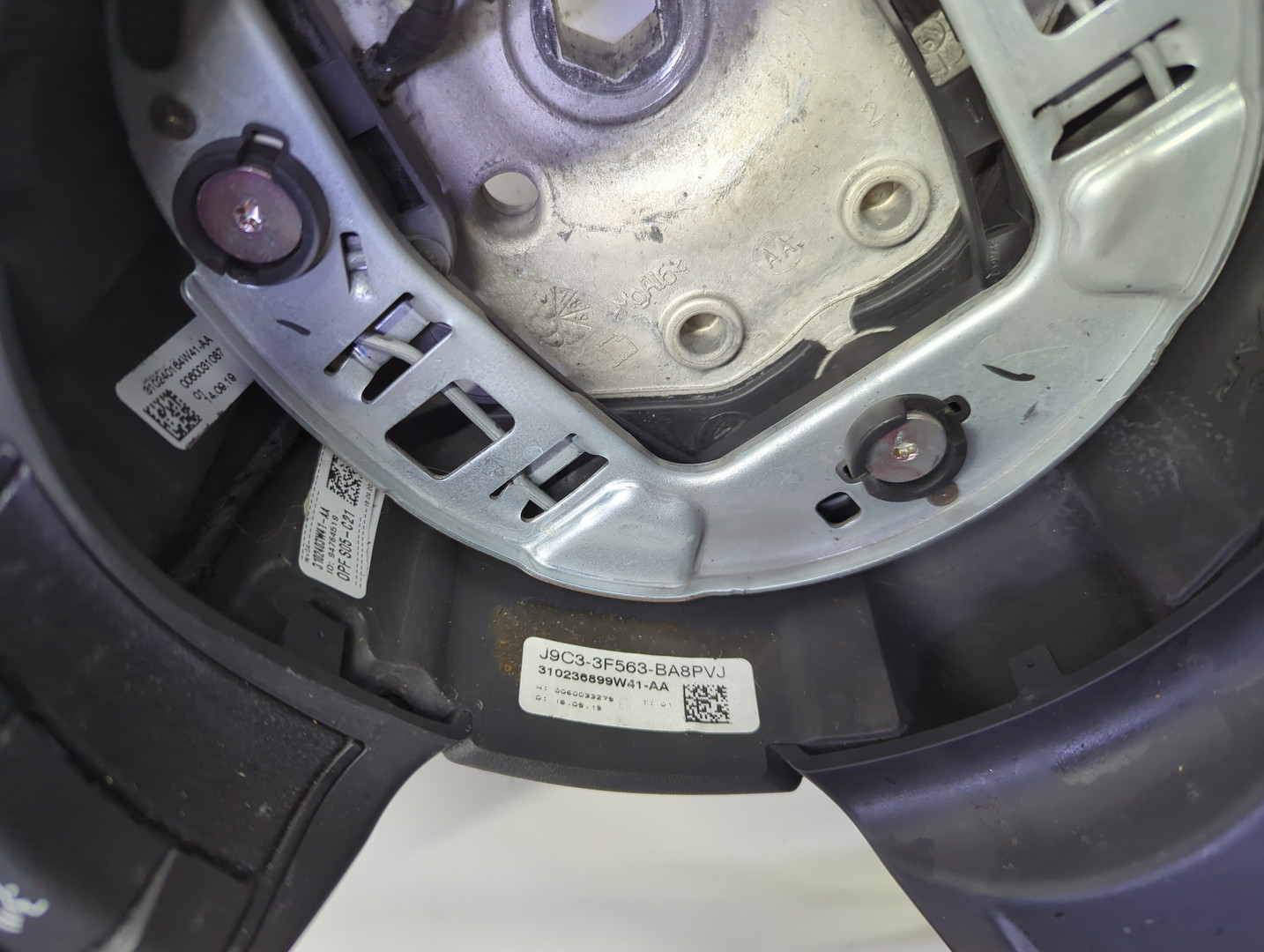 Рулевое колесо (руль)