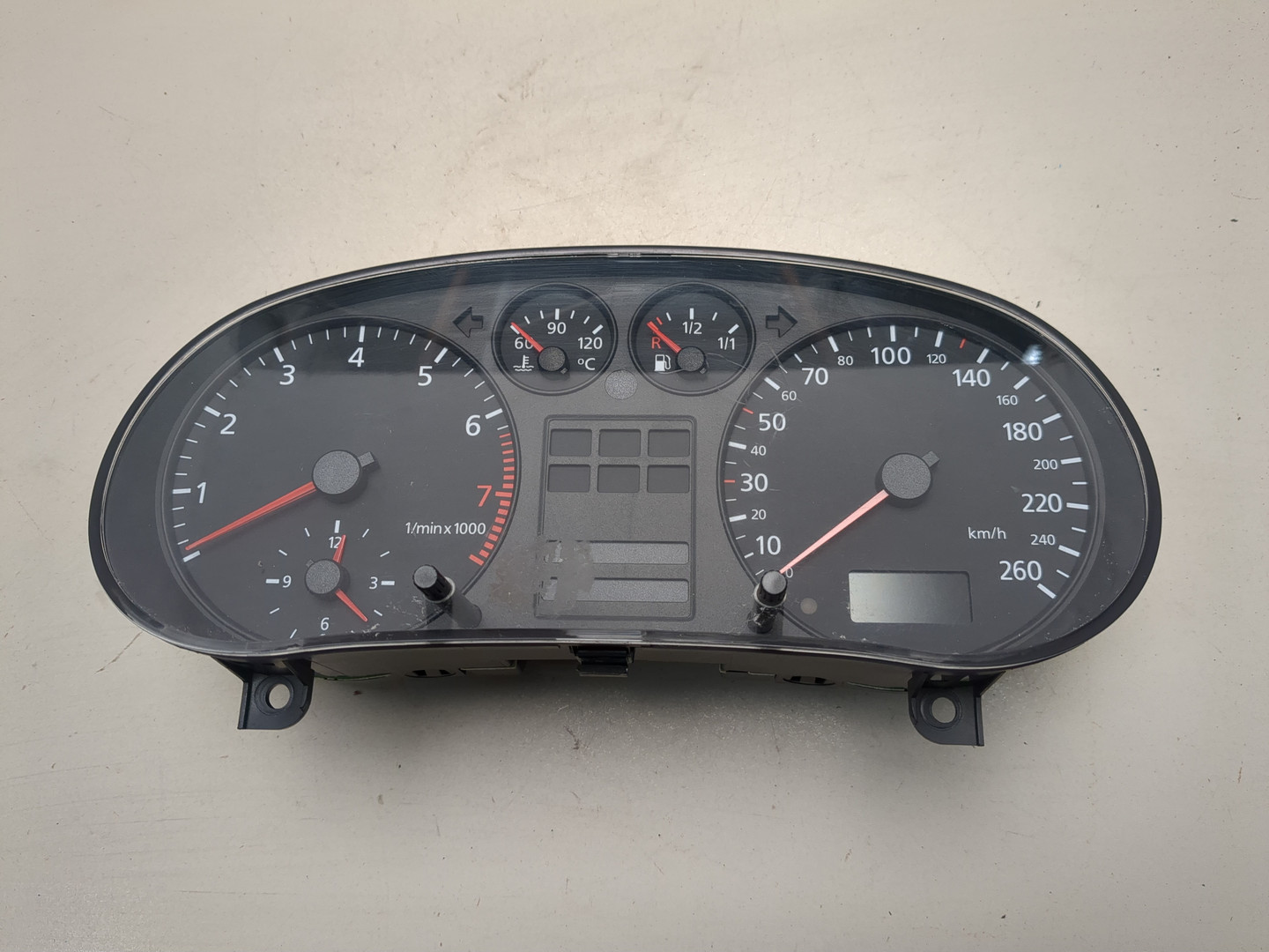 Панель приборов