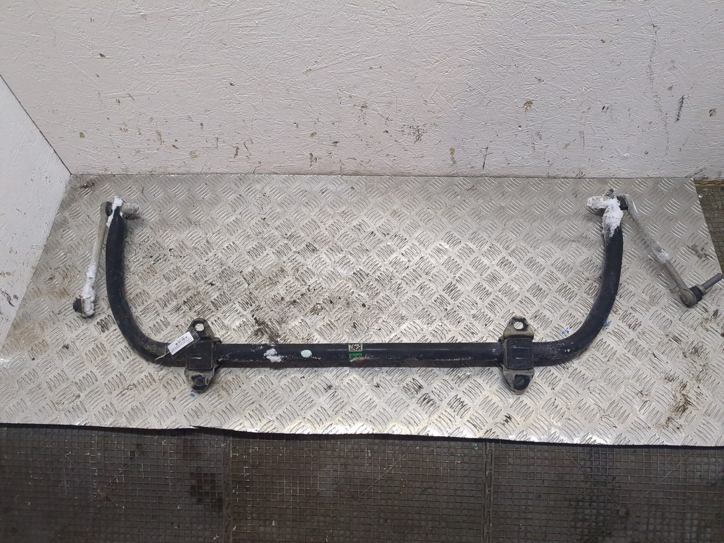 Стабилизатор передний