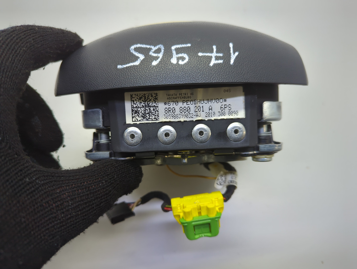 Подушка безопасности в рулевое колесо