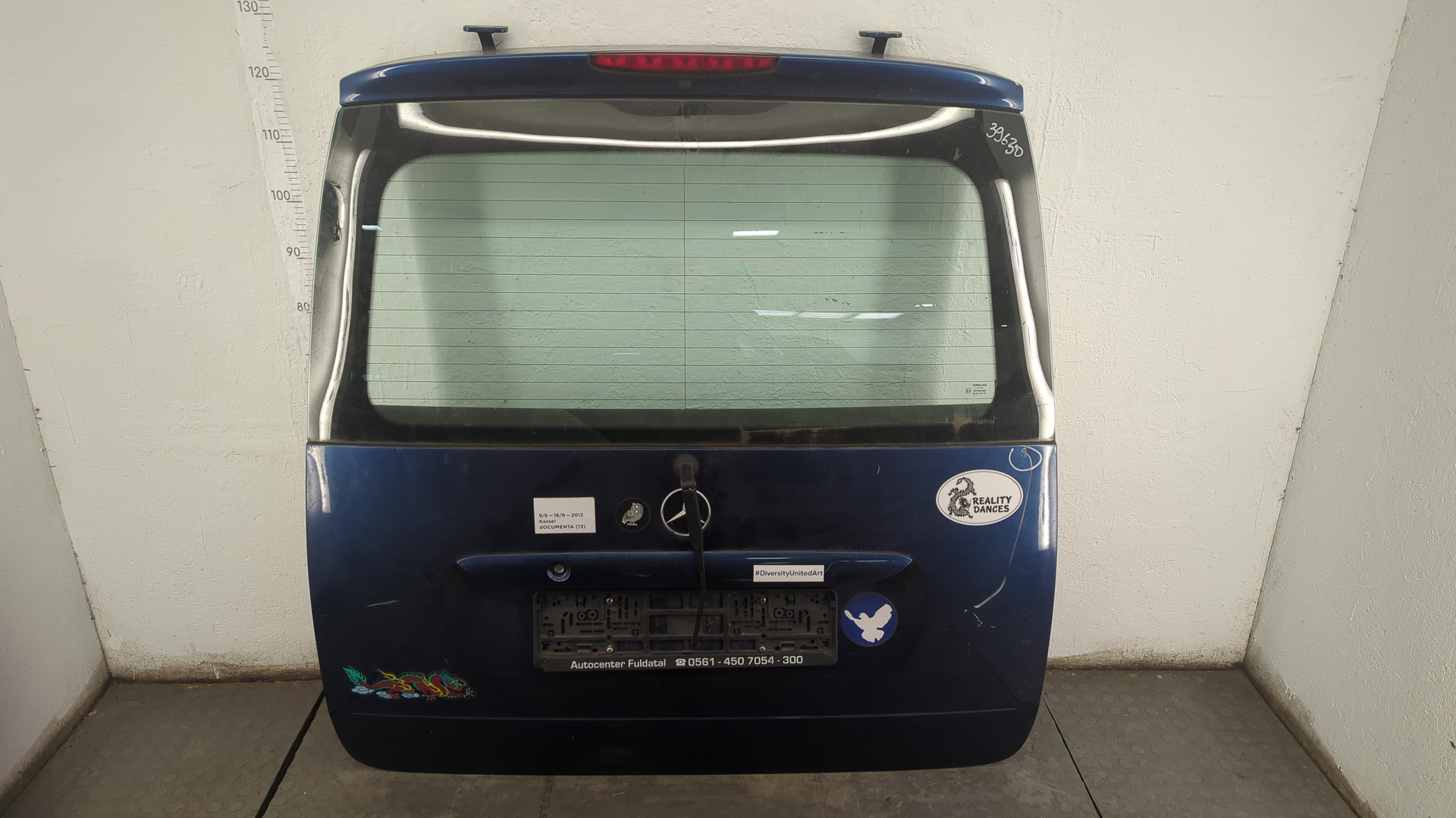 Дверь багажника