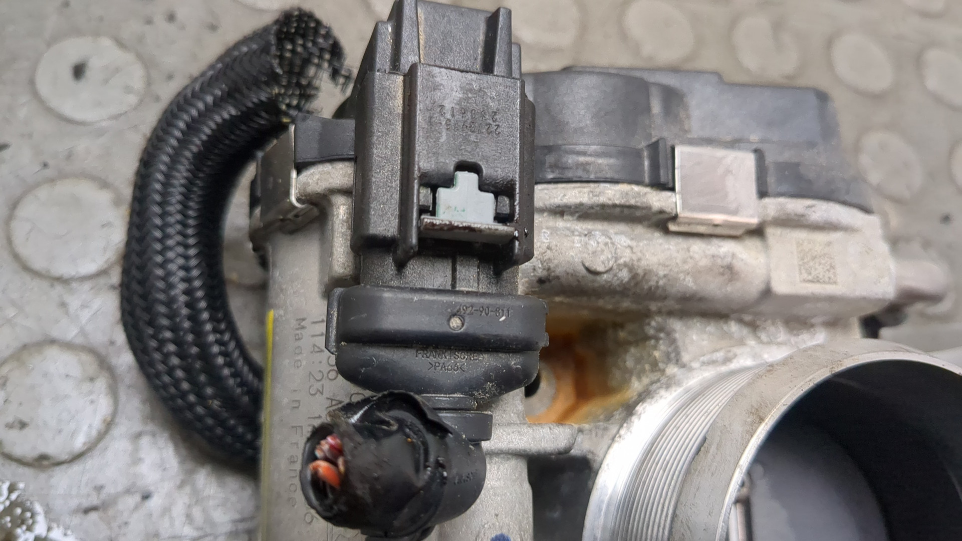 Заслонка дроссельная электрическая