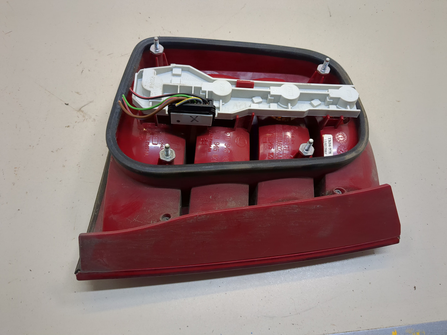 Фонарь задний правый