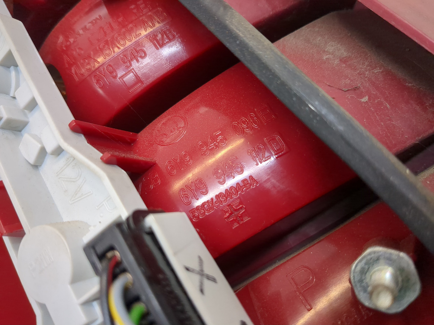 Фонарь задний правый