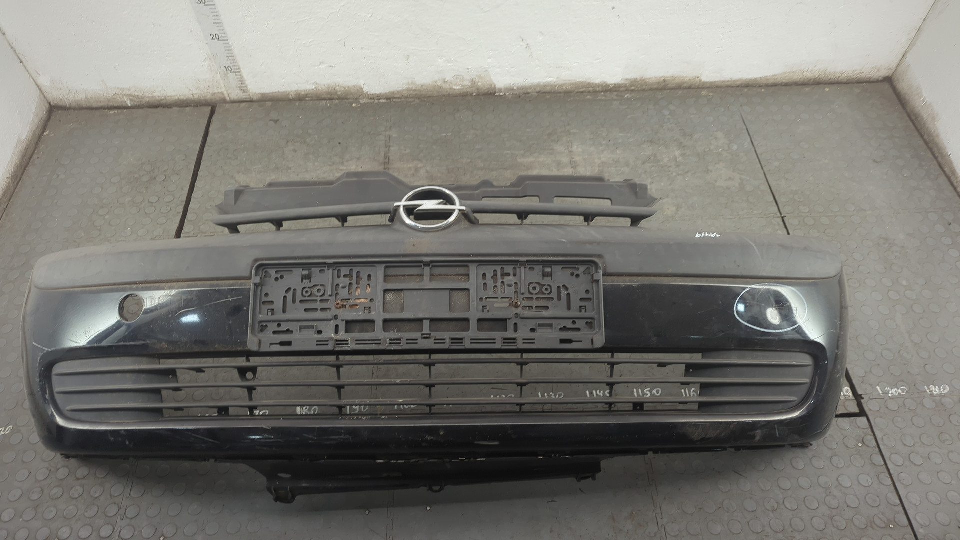 Бампер передний