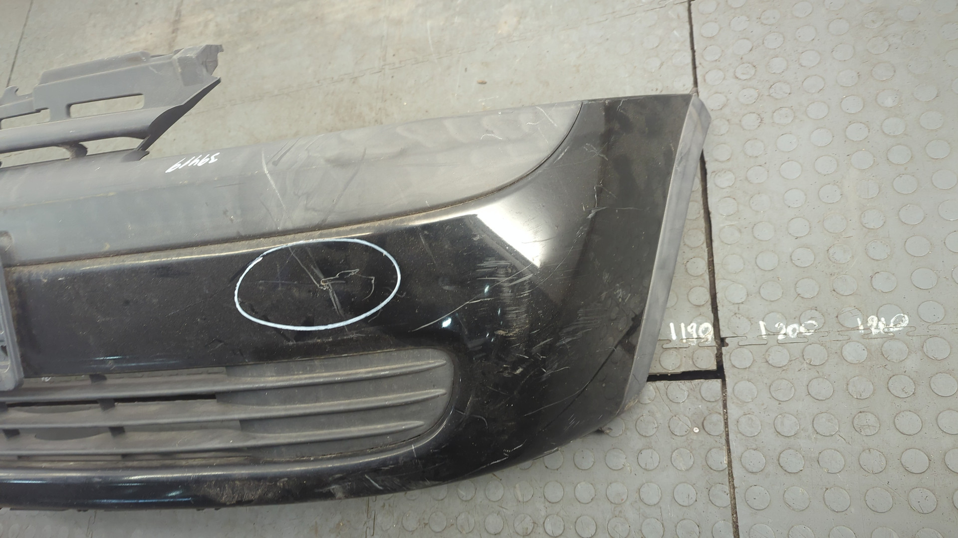 Бампер передний